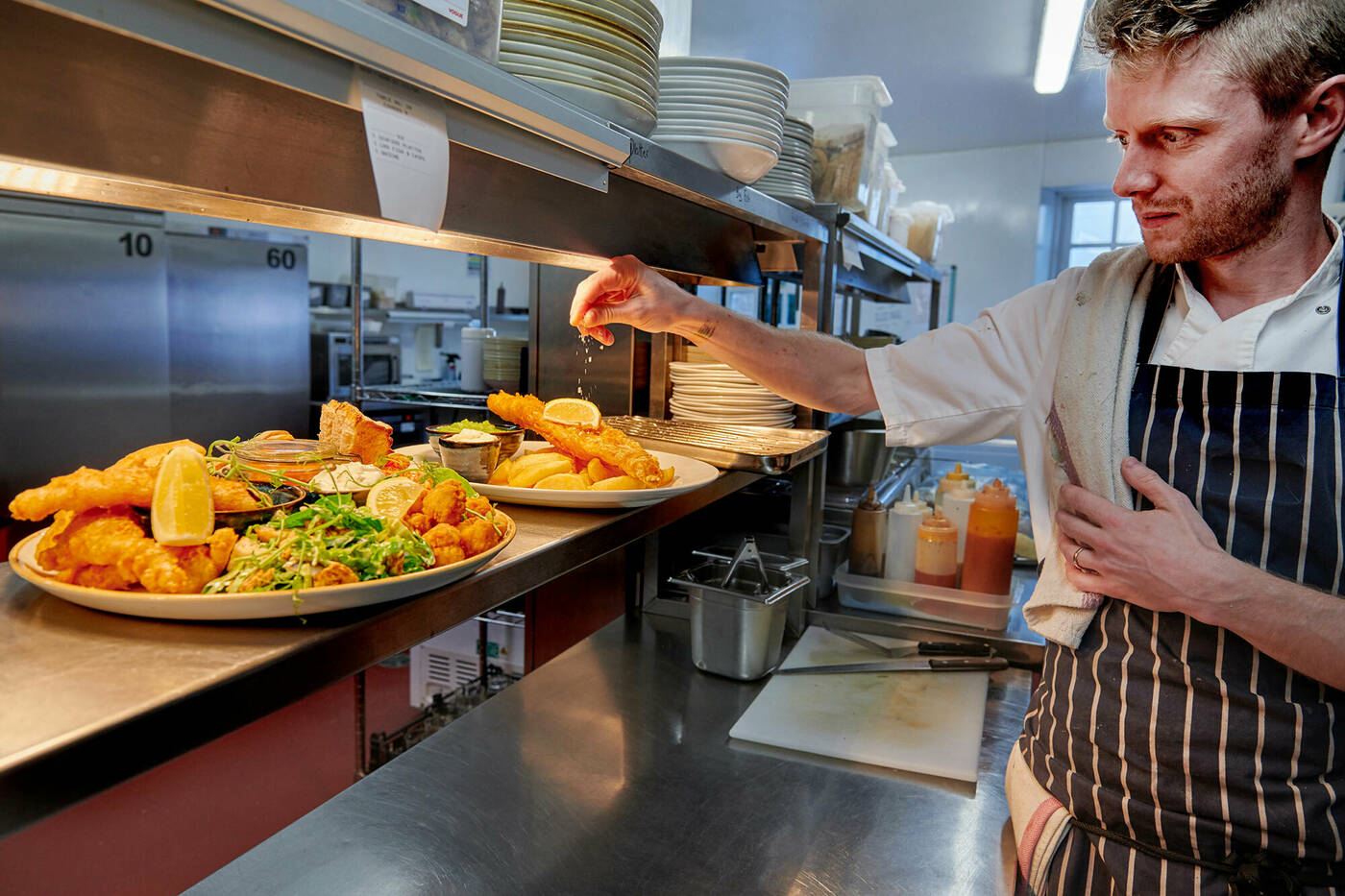 Queens Head bigcheese T054 484 SMLWEB