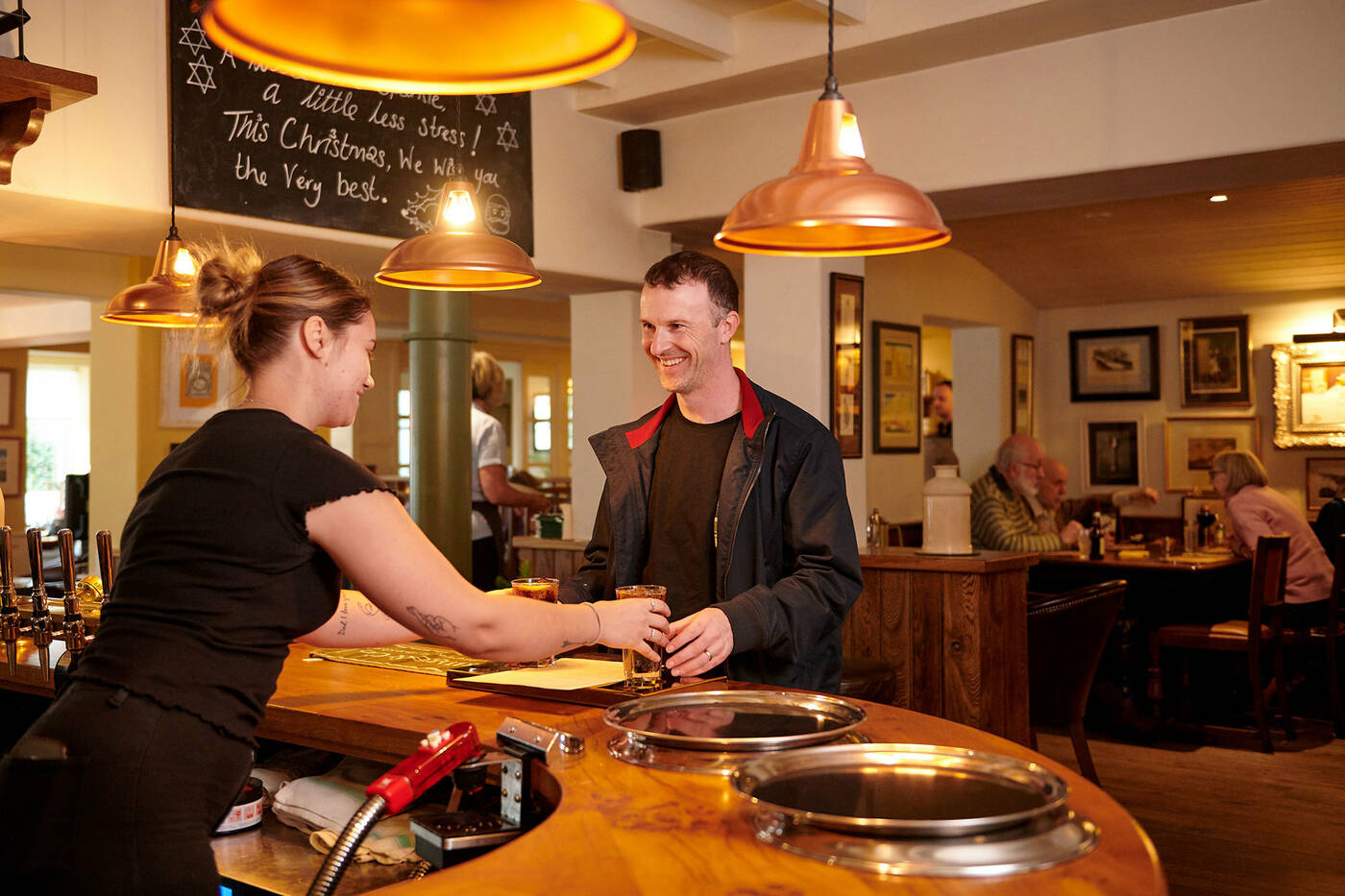 Queens Head bigcheese T054 333 SMLWEB